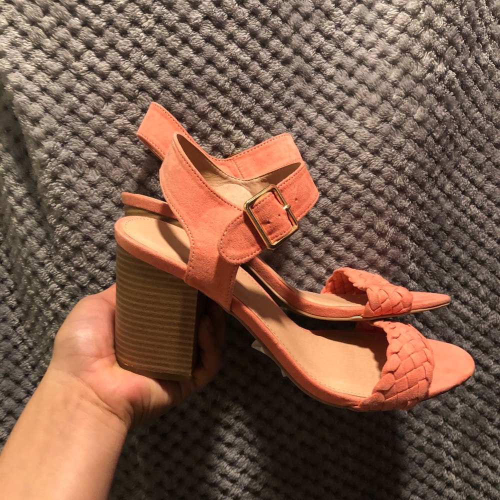 Pink Heels - Picture 3 of 3